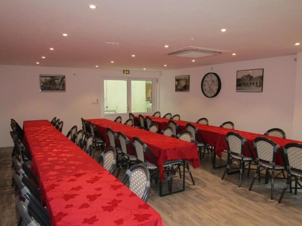 Le Creusot Hotel
