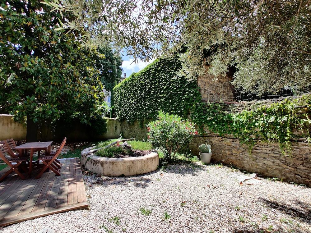 Chambres D'hotes Le Jardin Du Palais