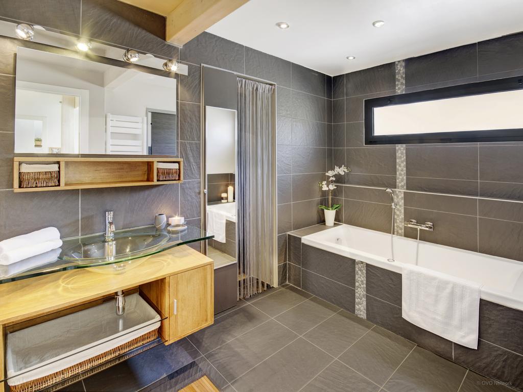 Chalet De Rollon-OVO Network