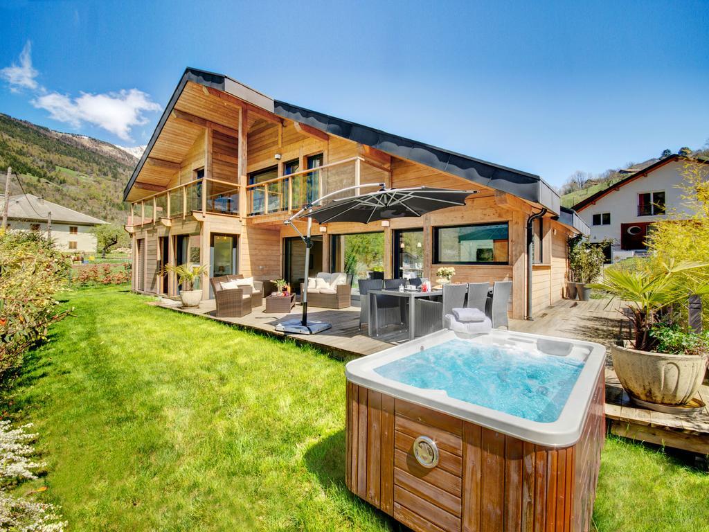 Chalet De Rollon-OVO Network