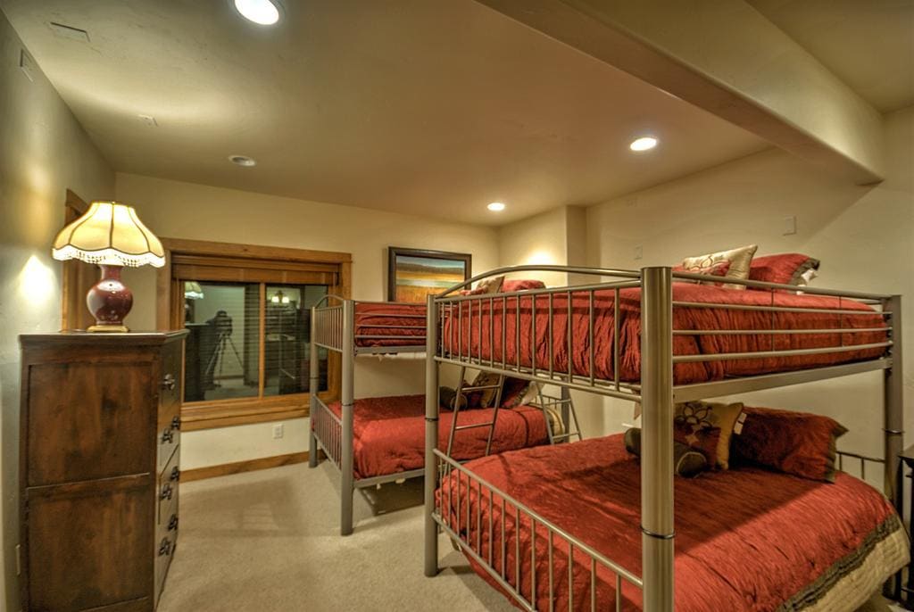 Soaring Eagle Chalet