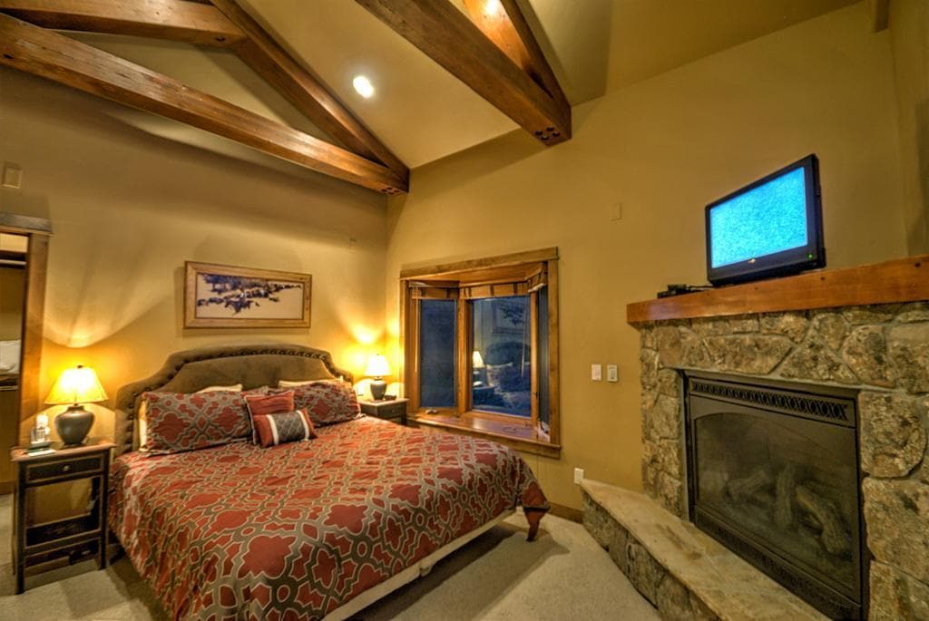 Soaring Eagle Chalet