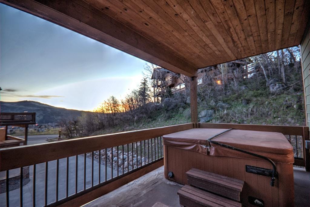 Soaring Eagle Chalet