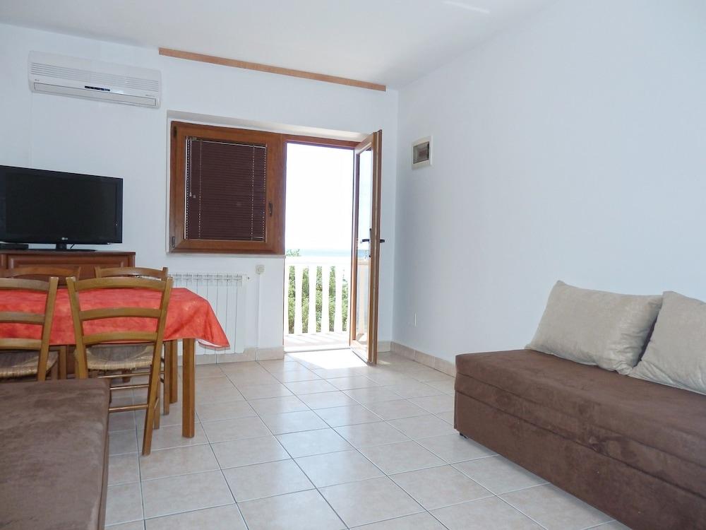 Apartments Idila