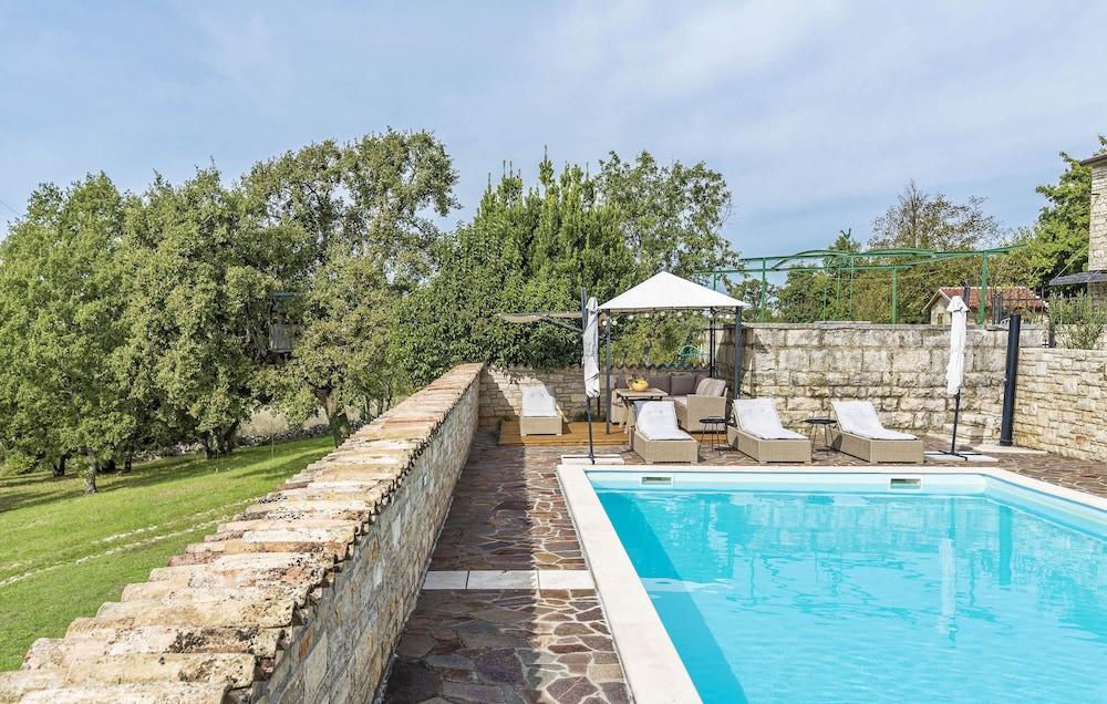 Villa Kluni