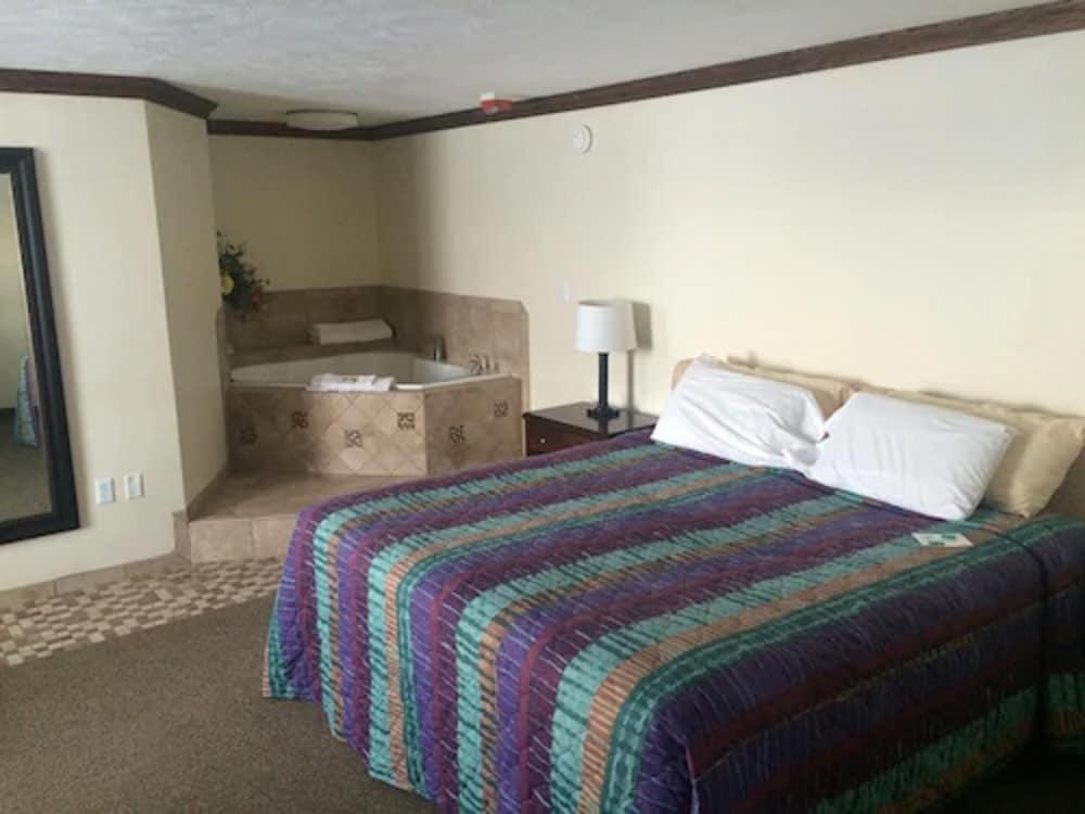 Candlestone Golf & Resort