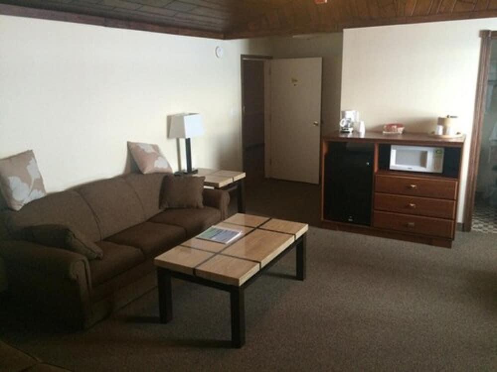 Candlestone Golf & Resort