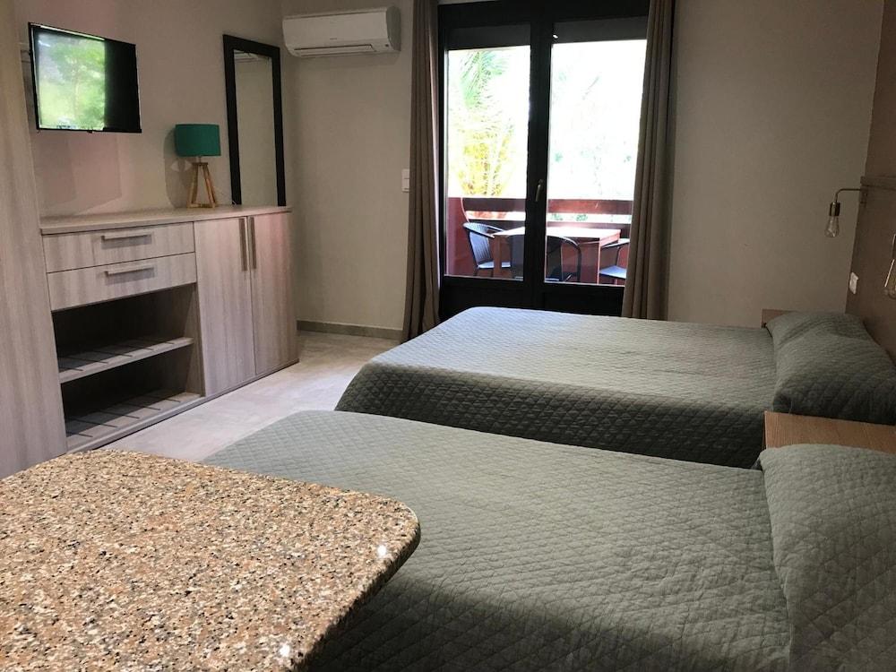 Hotel Corsica