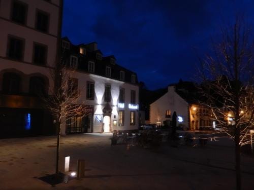 Hotel - Restaurant Les Ajoncs d'Or