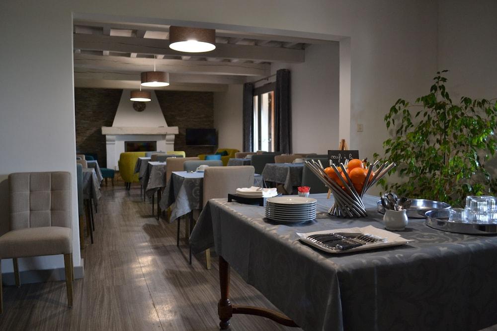 Hotel Le Saint Genies