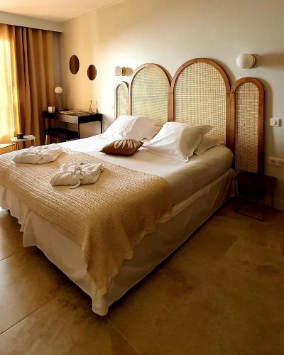 Le Scandola Hotel