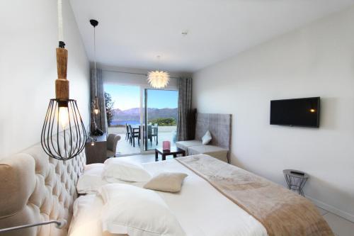 Le Scandola Hotel