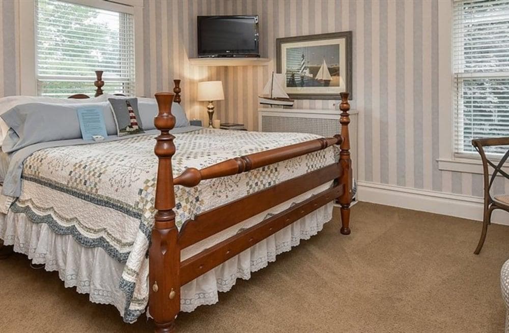 Harrison House Bed & Breakfast