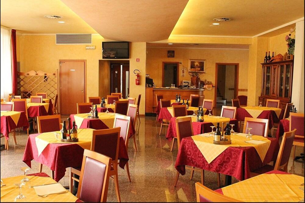 Hotel San Tomio