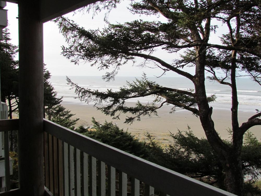 Ocean Crest Resort