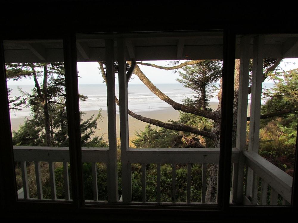 Ocean Crest Resort