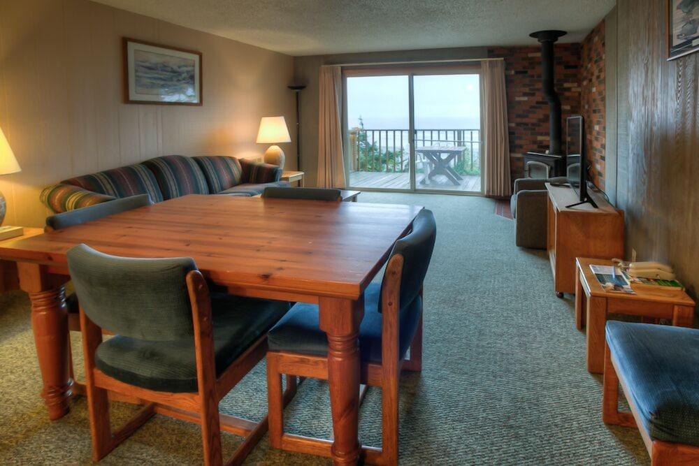 Ocean Crest Resort