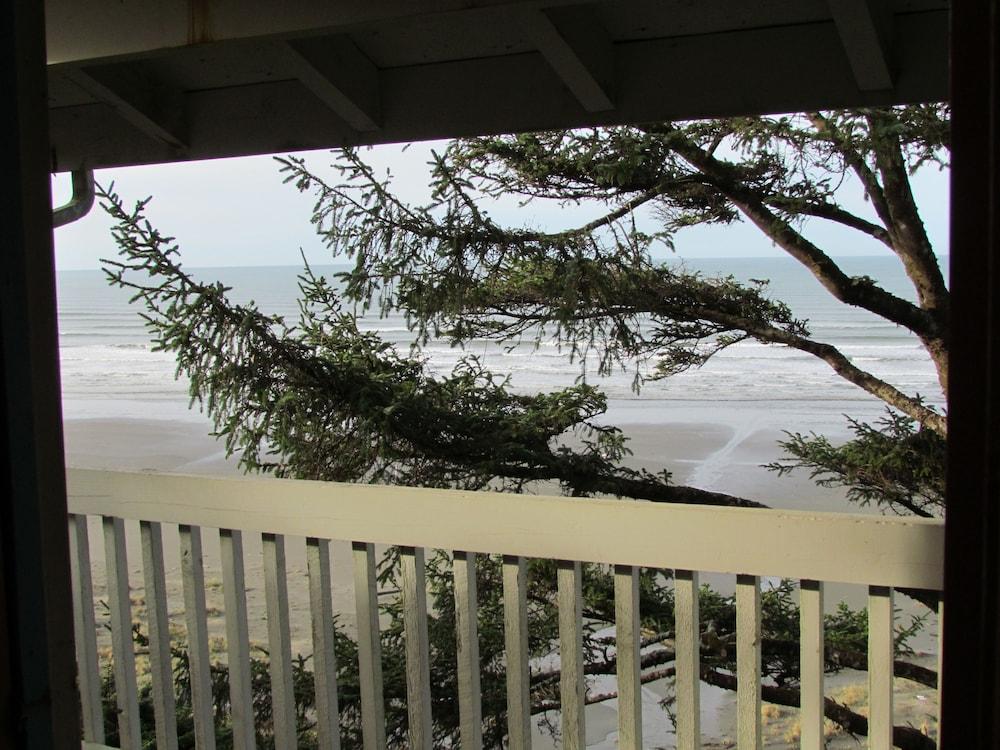 Ocean Crest Resort