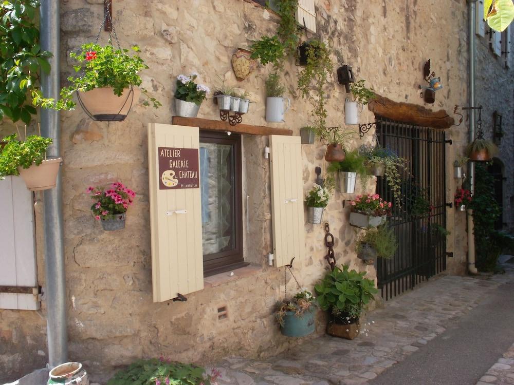 Chambres d'Hotes Atelier du Chateau