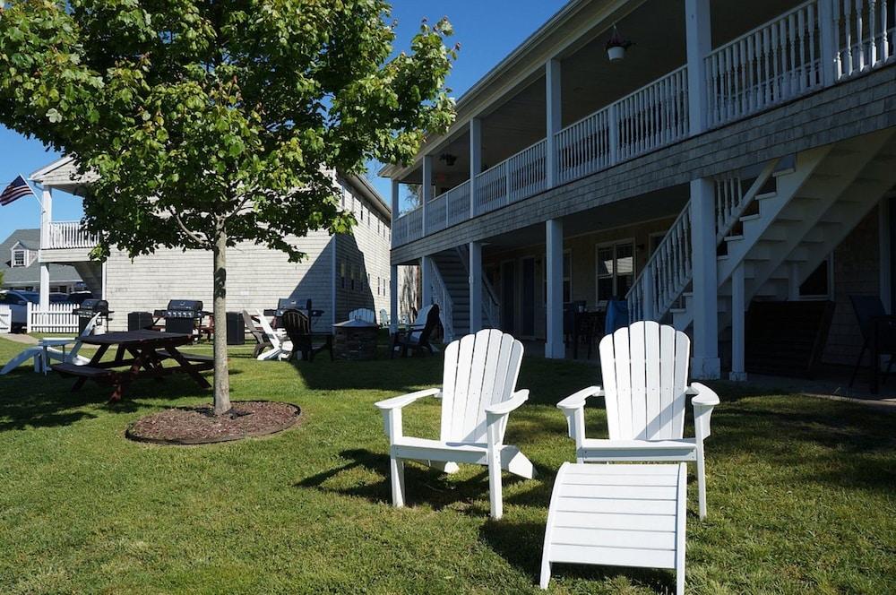 Island Manor Resort