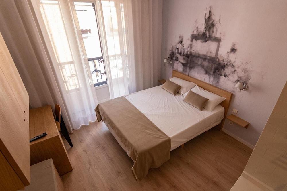 Plaza Mayor Suites & Apartments