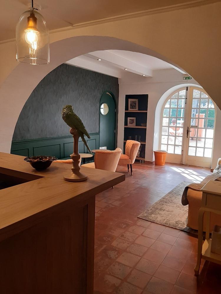 hotel Restaurant Le Chene Vert