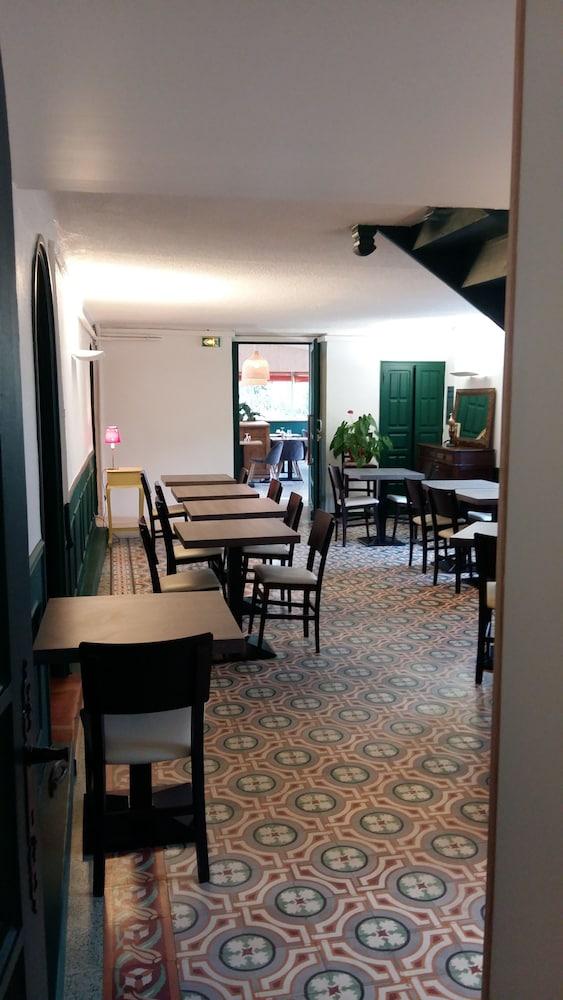 hotel Restaurant Le Chene Vert
