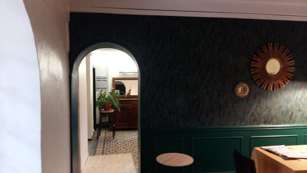 hotel Restaurant Le Chene Vert