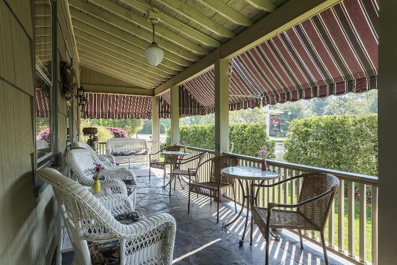 Westbrook Inn