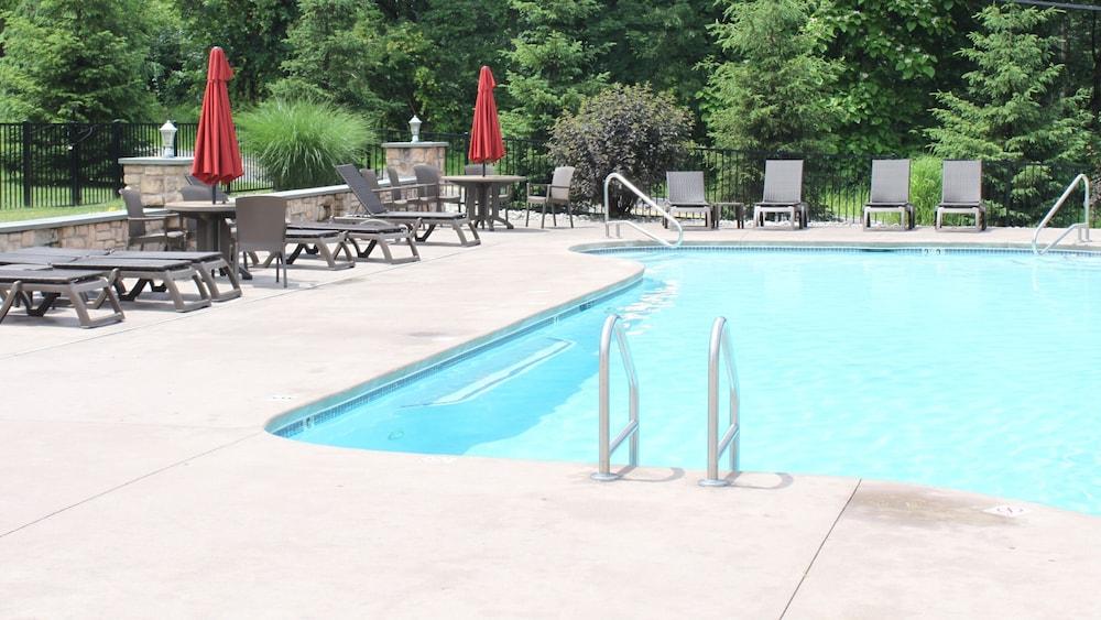 Woodfield Manor Resort