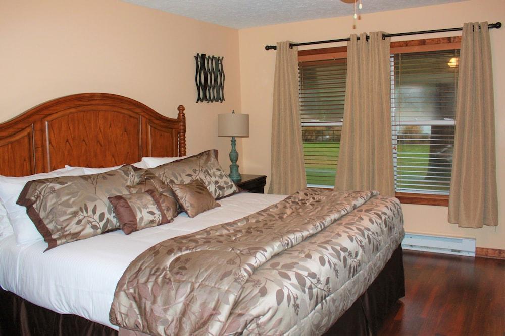 Woodfield Manor Resort