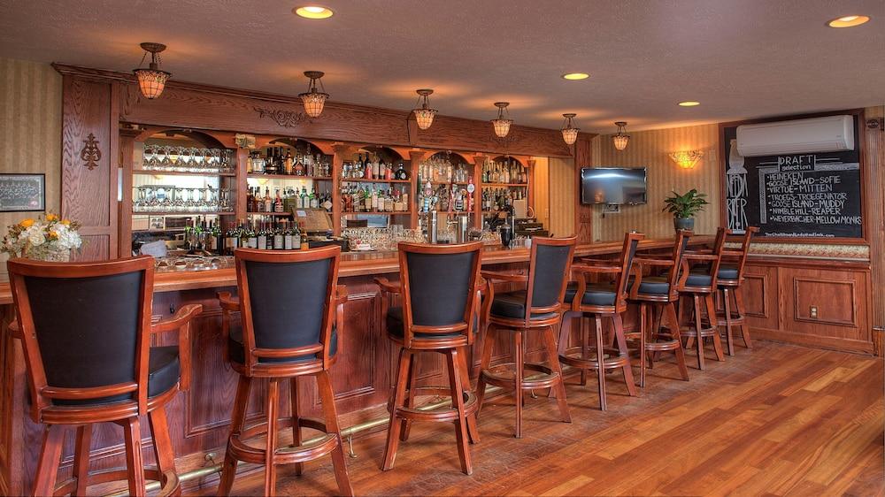 Woodfield Manor Resort