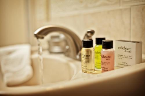 Woodfield Manor Resort