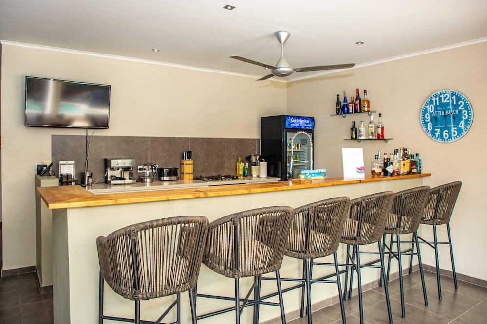 All Seasons Apartments