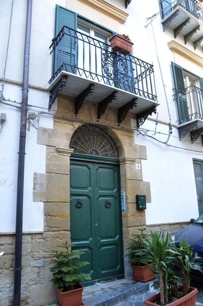 B&B Largo Barile