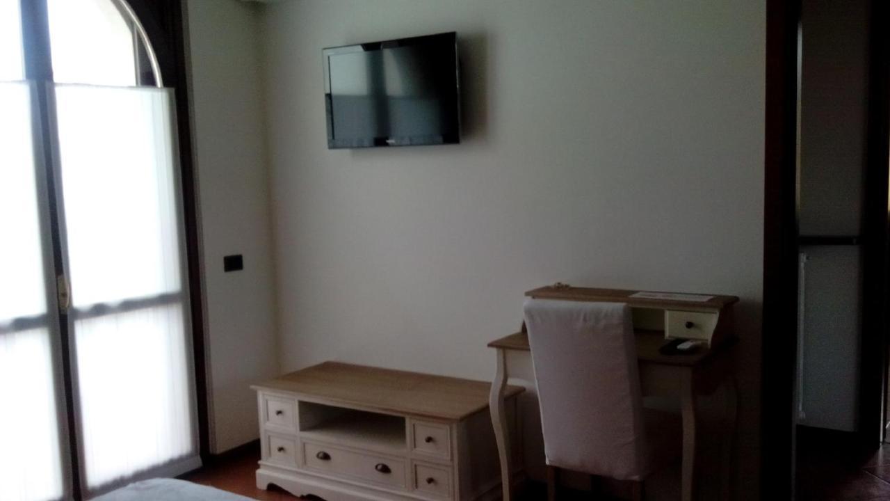 B&B Crespi House