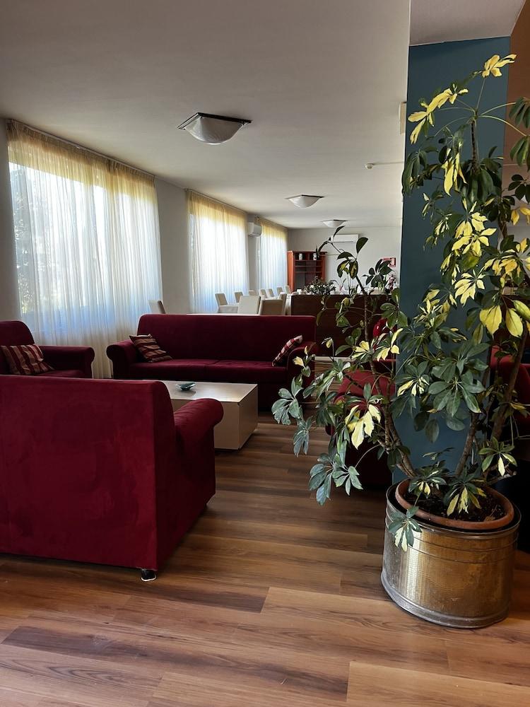 Hotel Ginevra