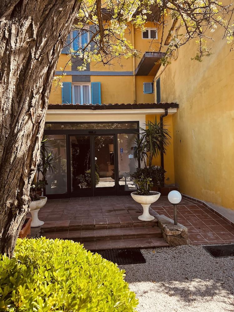 Hotel Ginevra