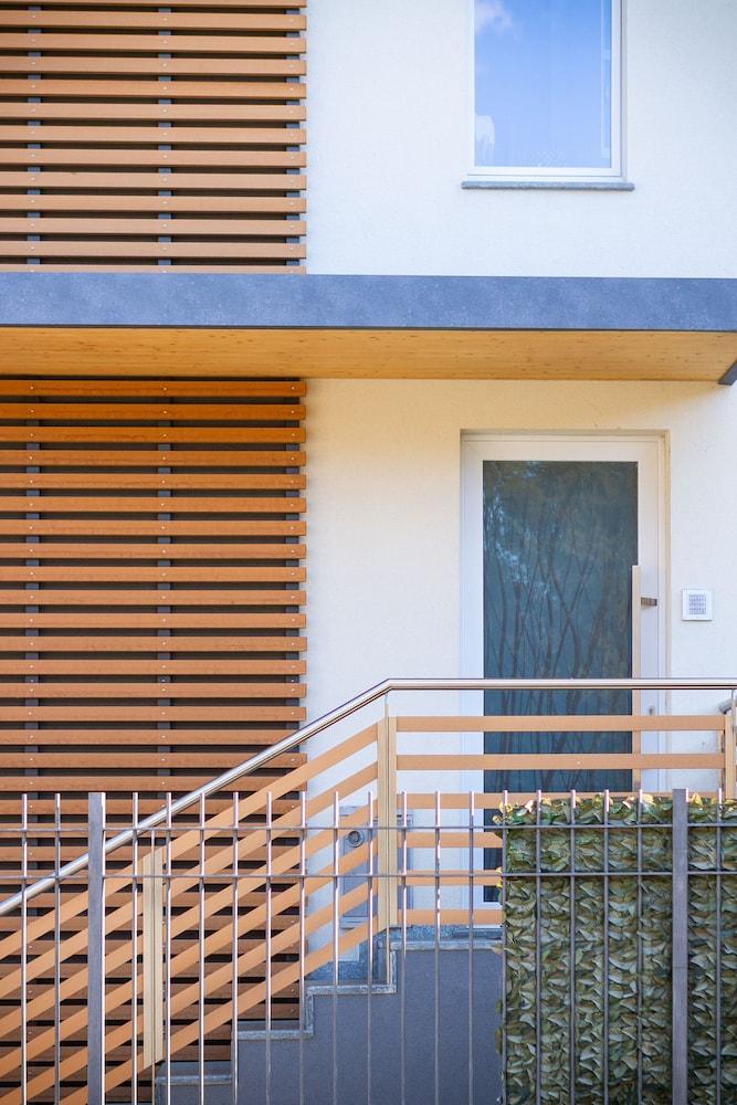 Le Lion Apartments