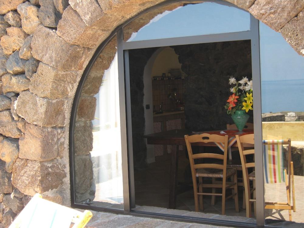 Dammusi Zibibbodoro