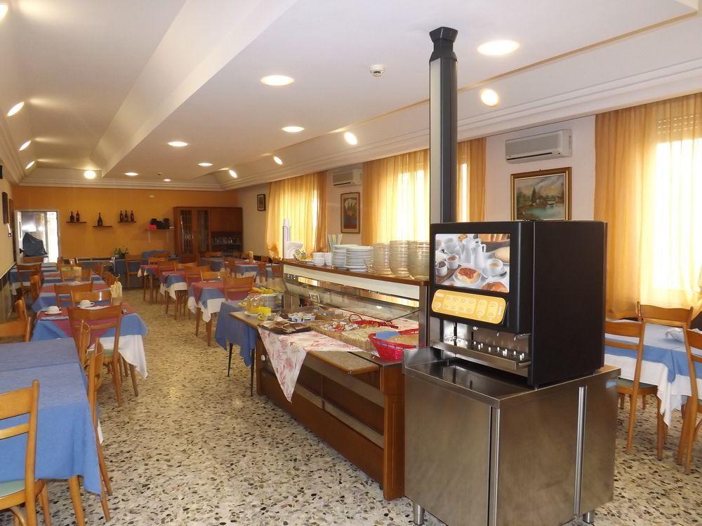 Hotel La Vela