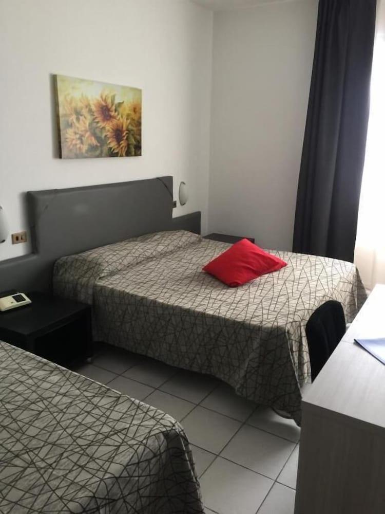 Hotel Letizia