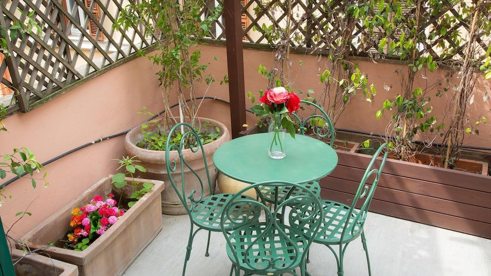 Rental In Rome Augustus Terrace Deluxe