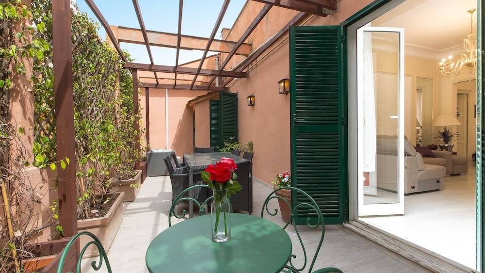 Rental In Rome Augustus Terrace Deluxe