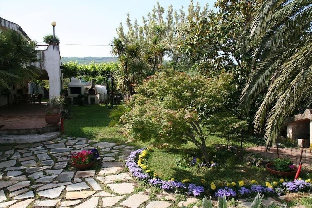 B&B Li Fringi