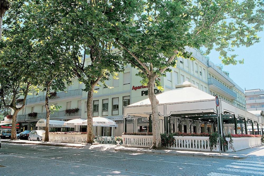 Aparthotel Pineda