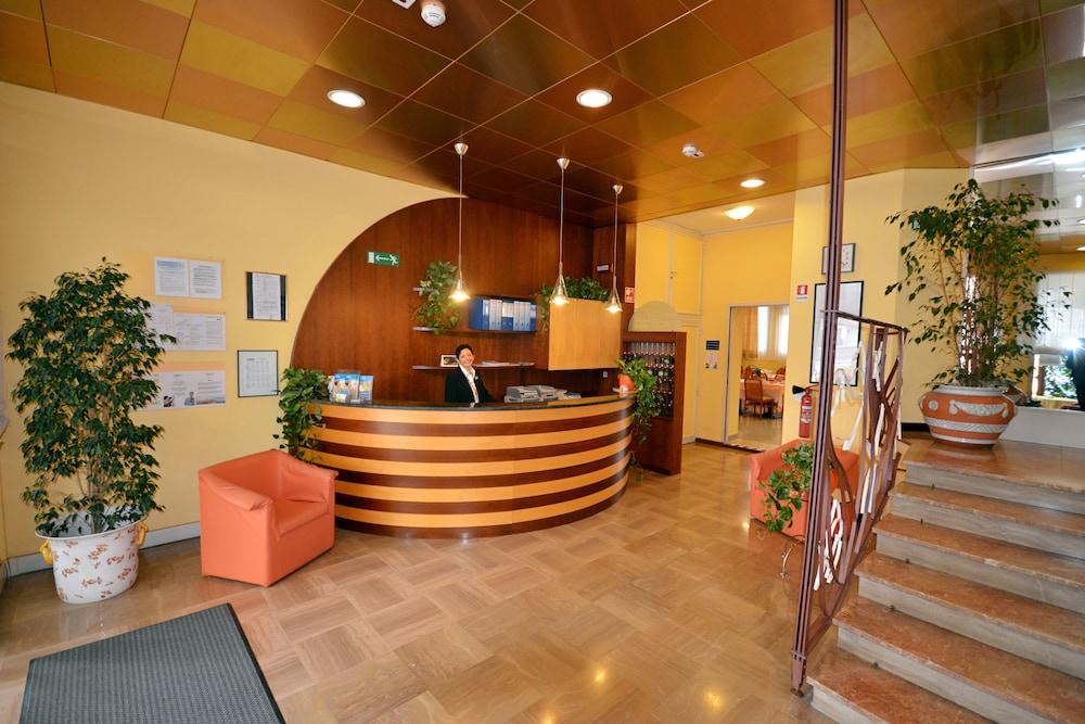 Aparthotel Pineda