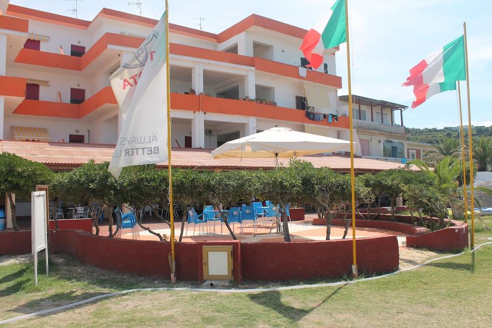 South Paradise Hotel