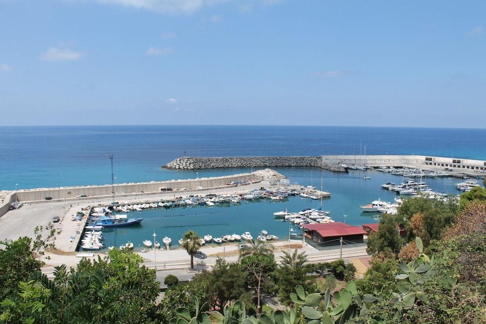 South Paradise Hotel