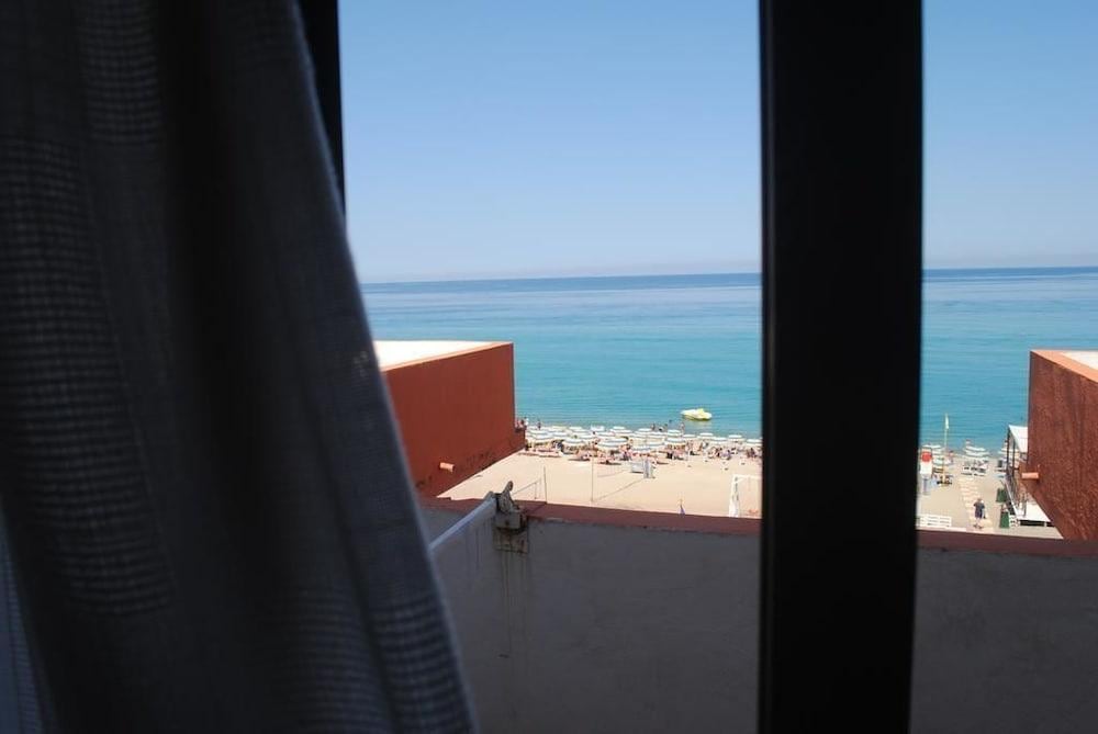 South Paradise Hotel